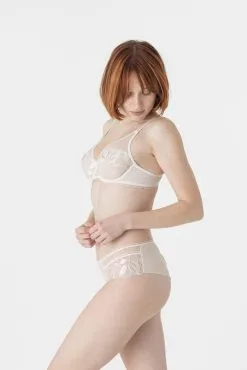 Soutien-gorge Armature Triangle Cerclé MAISON LEJABY "Sin" 19133 - Milk 0003 7 Soutien-gorge Armature Triangle Cerclé MAISON LEJABY "Sin" 19133 - Milk 0003 -Vente de soutien-gorge pas cher Soutien gorge20armature20triangle20cerclC3A920MAISON20LEJABY2022Sin22201913320 20Milk200003 1