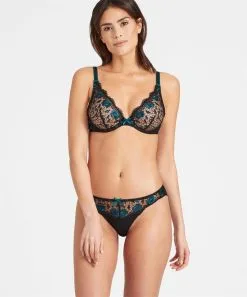 Soutien-gorge Armatures Triangle AUBADE "Fièvre Andalouse" QC12 - Lapis Lazuli 9 Soutien-gorge Armatures Triangle AUBADE "Fièvre Andalouse" QC12 - Lapis Lazuli -Vente de soutien-gorge pas cher Soutien gorge20armatures20triangle20AUBADE2022FiC3A8vre20Andalouse2220QC1220 20Lapis20Lazuli 2