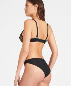 Soutien-gorge Armatures Triangle AUBADE "Fièvre Andalouse" QC12 - Lapis Lazuli 11 Soutien-gorge Armatures Triangle AUBADE "Fièvre Andalouse" QC12 - Lapis Lazuli -Vente de soutien-gorge pas cher Soutien gorge20armatures20triangle20AUBADE2022FiC3A8vre20Andalouse2220QC1220 20Lapis20Lazuli 4