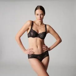 Soutien-gorge Corbeille SIMONE PERELE "Exotica" 1B3330 - Noir 015 10 Soutien-gorge Corbeille SIMONE PERELE "Exotica" 1B3330 - Noir 015 -Vente de soutien-gorge pas cher Soutien gorge20corbeille20SIMONE20PERELE2022Exotica22201B333020 20Noir20015 3