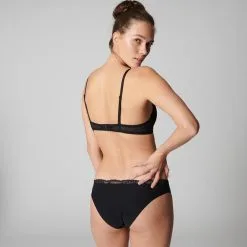 Soutien-gorge Décolleté Plongeant SIMONE PERELE "Exotica" 1B3347 - Noir 015 7 Soutien-gorge Décolleté Plongeant SIMONE PERELE "Exotica" 1B3347 - Noir 015 -Vente de soutien-gorge pas cher Soutien gorge20dC3A9colletC3A920plongeant20SIMONE20PERELE2022Exotica22201B334720 20Noir20015 2