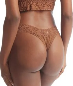 String Dentelle Stretch HANKY PANKY "Original Rise Thong" 4811P - Macchiato MACB 5 String Dentelle Stretch HANKY PANKY "Original Rise Thong" 4811P - Macchiato MACB -Vente de soutien-gorge pas cher String20dentelle20stretch20HANKY20PANKY2022Original20Rise20Thong22204811P20 20Macchiato20MACB 2