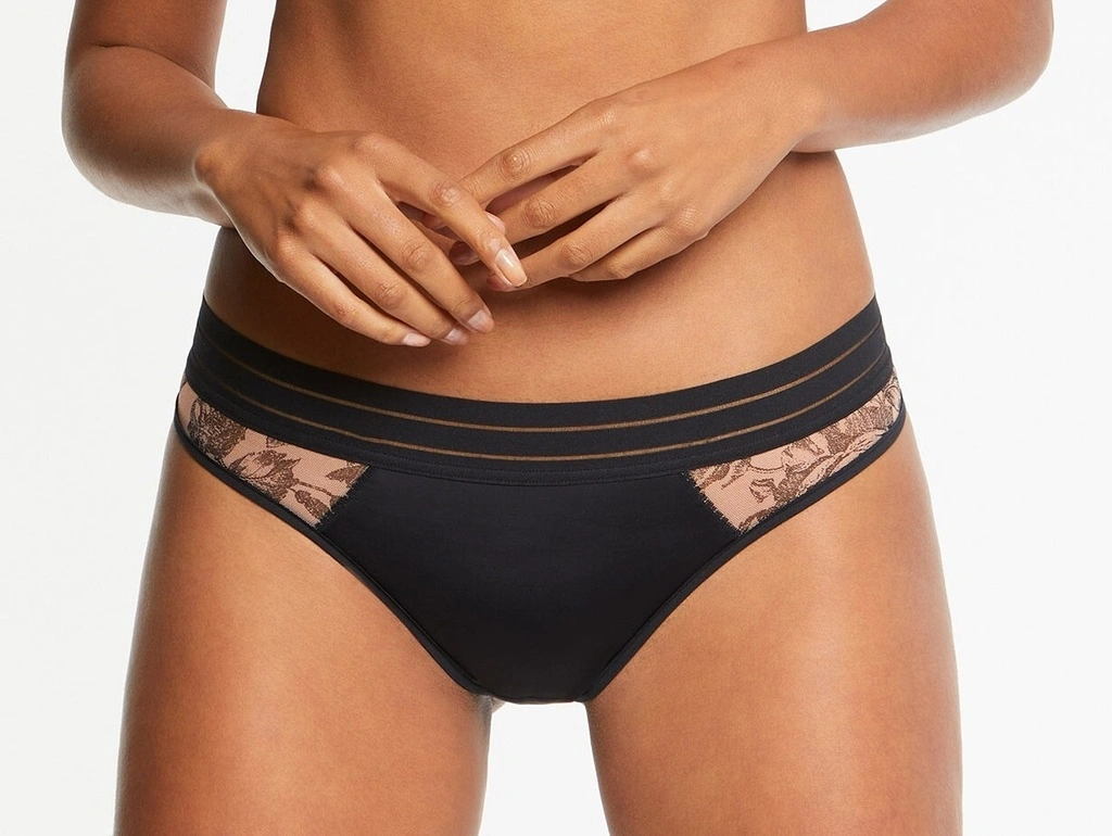 Tanga MAISON LEJABY "Nufit Garden" 21161 - Gravure Noire 1 Tanga MAISON LEJABY "Nufit Garden" 21161 - Gravure Noire